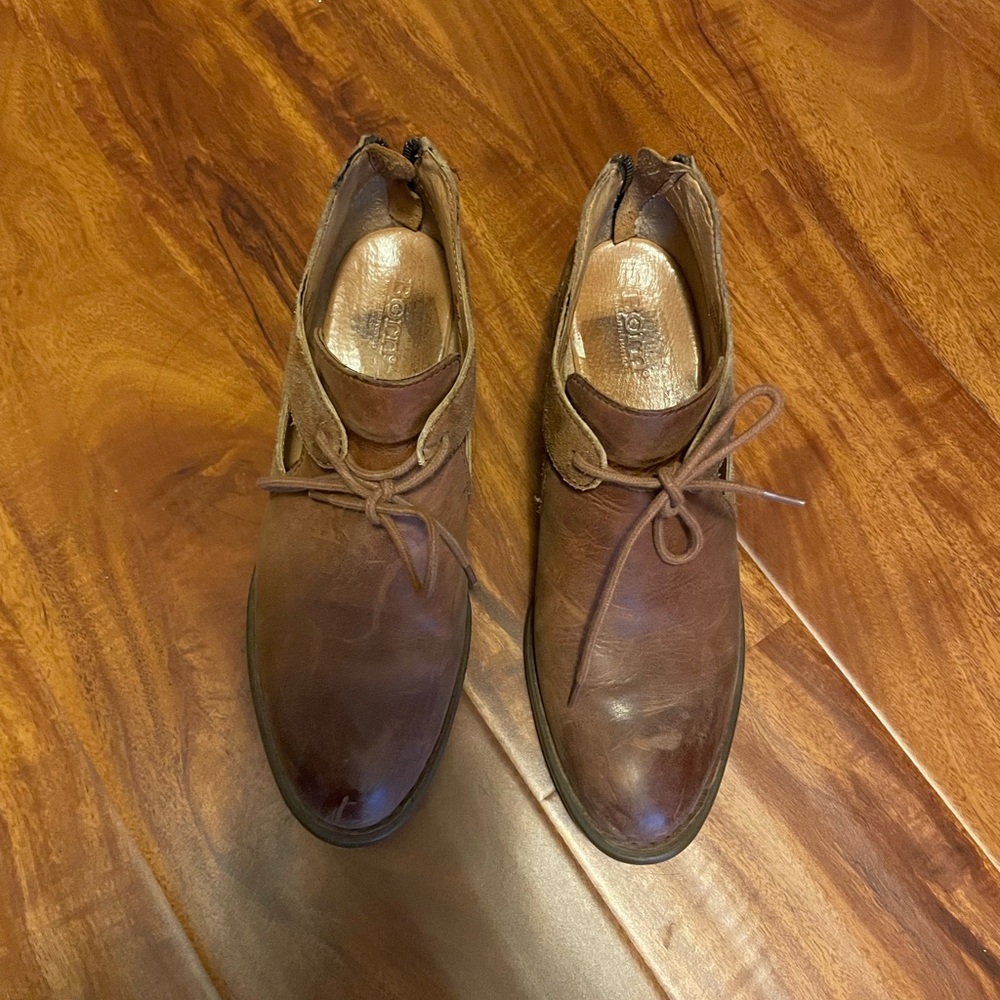 Born leather heeled booties